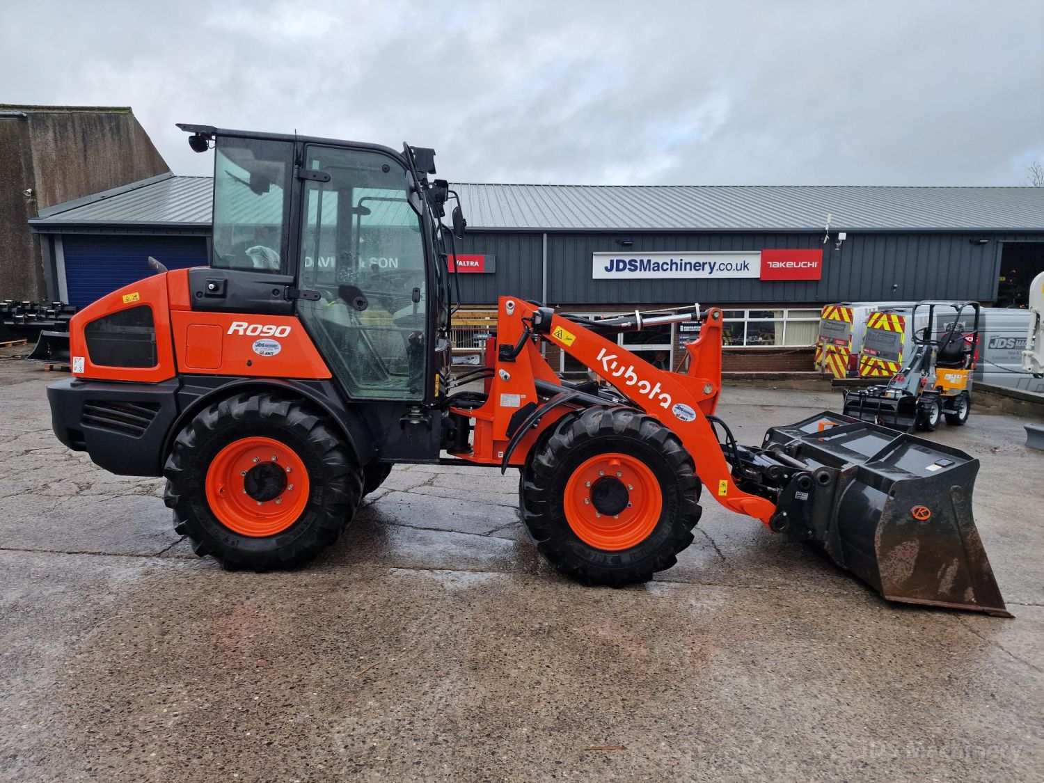 Kubota R090 Wheeled Loader